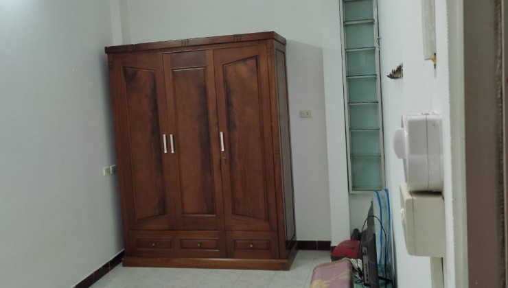 Cho Thuê nhà ngõ Ngọc Hà, Ba Đình DT 41m - 3,5T- 3PN- 3wc - Giá 10tr  ưu tiên Hộ gđ ở, (nhóm)